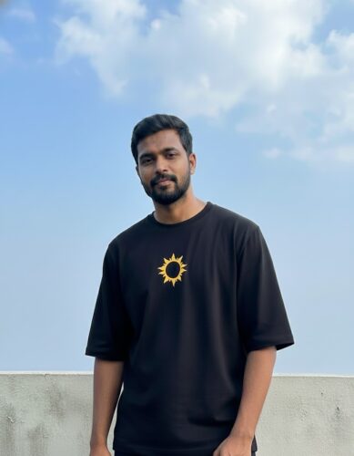 Suryaputra Karn Invincible Warrior Oversized T-Shirt photo review